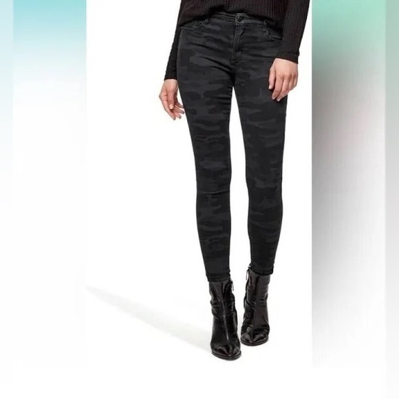 NWT Sanctuary Social Standard Ankle Skinny Black Camo Print Jeans Size 14 32 LRG - Picture 1 of 15